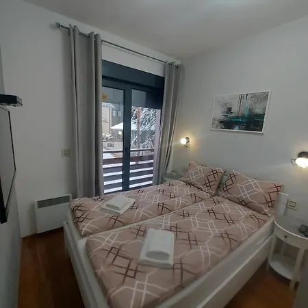 Balkan Hill 1- Anuska *