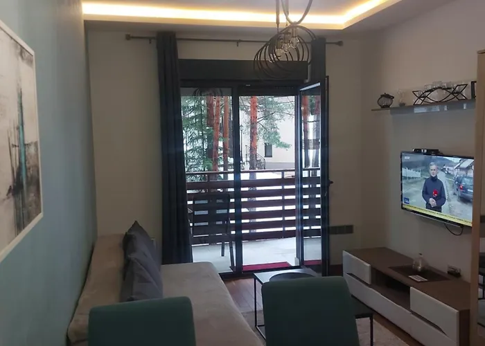 Balkan Hill 1- Anuska *