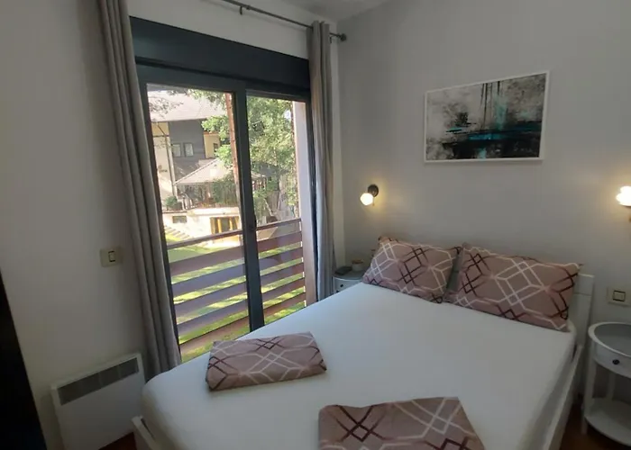 Balkan Hill 1- Anuska Apartment *